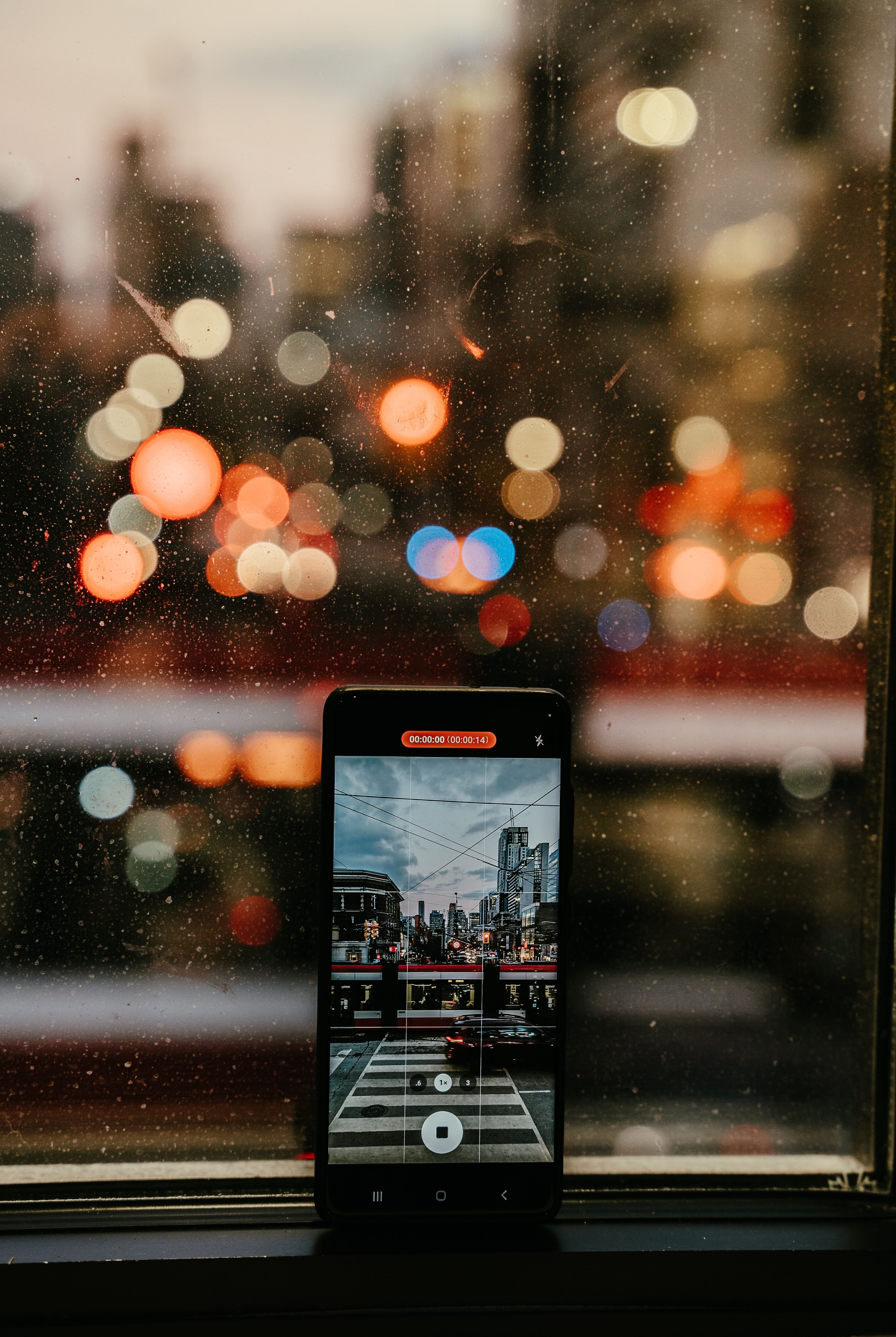Mobiles & Accessories